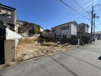 京都市伏見区・南区・東山区・下京区・右京区を中心とする不動産売買のセンチュリー21ハウスマーケット｜スタッフのオススメ物件や、オープンハウス・現地説明会など最新情報をお届け ●住宅・アパート用地としておススメ
●３駅利用可能
●広々約111.5坪
