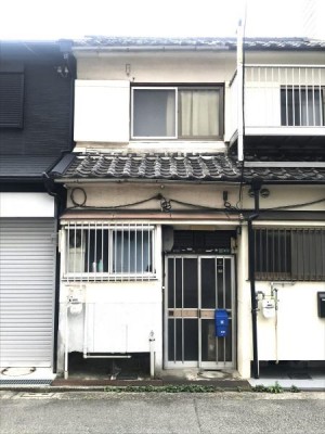 ●収益物件におススメ(オーナーチェンジ)
●単身者入居中【月収益4万円】
●一部修繕済(屋根・ベランダ等)