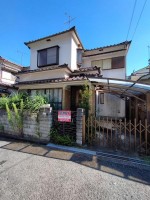 ●リフォーム物件にもおススメ
●住所：柏原市大字高井田1020-40
●前面道路広々
※現地には(株)plum.villageの看板が付いております


