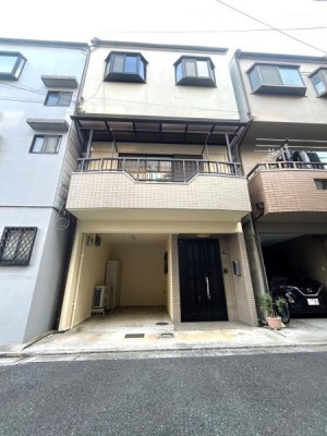 ●リフォーム多数。(クロス、洗面台、キッチン等)
●室内大変綺麗です。
●駐車場付なので、車でのお出かけが多い方にお勧めです。