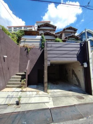●リフォーム物件にもおススメ
●高台の為日当たり良好
●住所：柏原市平野2丁目445-10
