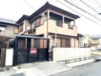 ●閑静な住宅地
●建て替え用地としてもおススメ
●リフォームの見積もりは無料。お気軽にご相談ください。
※告知事項有り