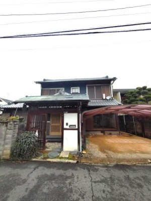 ●香芝市下田西2丁目6-46●駅から徒歩7分●駐車場あり●お気軽に内覧のお問い合わせください