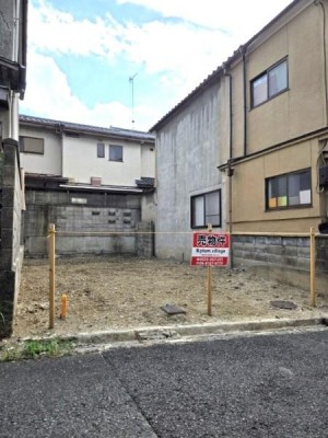 山科区で嬉しい建築条件無しの売土地です♪