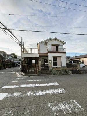 ●泉佐野市中庄1083-14●角地●お気軽に内覧のお問い合わせください