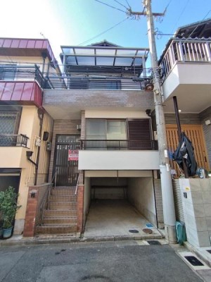 京都市伏見区・南区・東山区・下京区・右京区を中心とする不動産売買のセンチュリー21ハウスマーケット｜スタッフのオススメ物件や、オープンハウス・現地説明会など最新情報をお届け ●11月末リフォーム完了済み
●東向きの為日当たり良好
●駐車１台可能
●デイリーカナート徒歩3分
●住所：阿倍野区晴明通9-7
