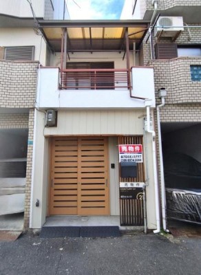 ●室内大変綺麗にお使いです
●住所:東成区大今里2丁目17-8
※築年月日不詳(記載築年月日は推定)
※上下水、都市ガス