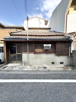 ●新築用地・収益物件におススメ
●最寄り駅まで徒歩約8分
●岸和田市立春木小学校まで徒歩約1分