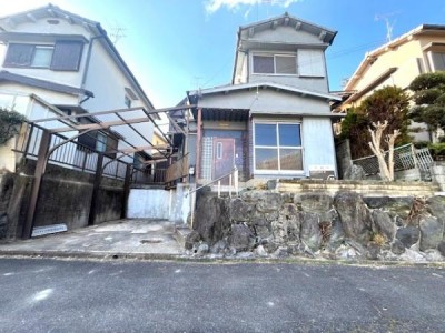 ☆収益物件にも最適
☆近鉄吉野線岡寺駅まで徒歩約1分
☆幹線道路近くの為通勤にも便利です