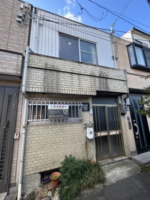 京都市伏見区・南区・東山区・下京区・右京区を中心とする不動産売買のセンチュリー21ハウスマーケット｜スタッフのオススメ物件や、オープンハウス・現地説明会など最新情報をお届け ●収益物件にオススメ●5K●京阪本線門真市駅まで徒歩約10分●都市ガス、本下水