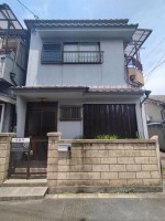 京都市伏見区・南区・東山区・下京区・右京区を中心とする不動産売買のセンチュリー21ハウスマーケット｜スタッフのオススメ物件や、オープンハウス・現地説明会など最新情報をお届け ●令和8年6月リフォーム済み
●南東角地日当たり良好
●住所：生野東4-6-11
●リフォーム内容：洗面交換、クロス、畳表替え、屋根一部補修等
