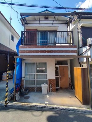 ●建築条件無し土地
●リフォーム物件にもおススメ
●住所：八田北町898-7
●上下水、都市ガス
