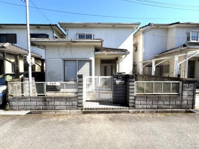 京都市伏見区・南区・東山区・下京区・右京区を中心とする不動産売買のセンチュリー21ハウスマーケット｜スタッフのオススメ物件や、オープンハウス・現地説明会など最新情報をお届け ●実住居・収益・建替え用地としてもおススメ
●閑静な住宅地です