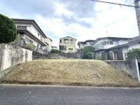 京都市伏見区・南区・東山区・下京区・右京区を中心とする不動産売買のセンチュリー21ハウスマーケット｜スタッフのオススメ物件や、オープンハウス・現地説明会など最新情報をお届け ●閑静な住宅地です
●地積約175,87平方メートル(約53.2坪)
