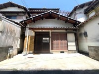 ☆JR東貝塚駅まで徒歩約8分と便利です。
☆令和6年リフォーム済み
☆キッチン・クロス全面・フローリング・トイレ入れ替えその他